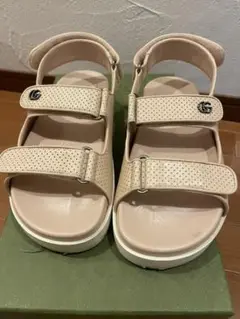 美品 グッチ サンダル ベージュ
