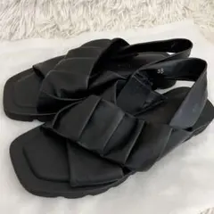 NUOVO NICAR ロジック ナッパレザー クロス フラットサンダル