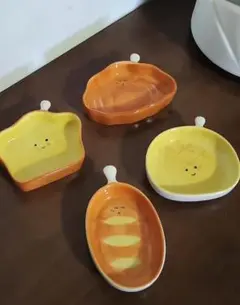 顔付き陶器小皿セット