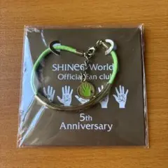 新品未使用品 SHINee チャーム付きブレスレット キー