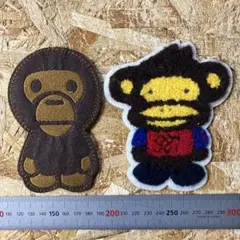 猿のキャラクターとブラウンワッペンセット