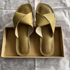 クロスサンダル