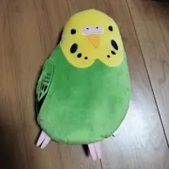 セキセイインコ好きの方、グリーンと黄色が可愛いデザインの大きめクッション