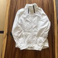 NIKE白ジャンバー