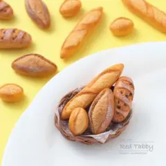 ハード系パン4種セット（カゴ色：茶）（ミニチュアフランスパン・樹脂粘土）15