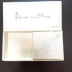 Rêves en Blancロフテー 花柄シングルシーツ