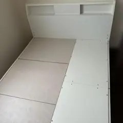 ダブルベッド　ベッドフレーム