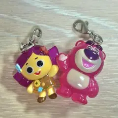 トイストーリー　めじるしアクセサリー　ドーリー　ロッツォ　ガチャガチャ