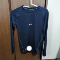 UNDER ARMOUR ネイビー 長袖アンダーシャツ SM