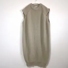 ノースリーブニットワンピース　フリーサイズ　ベージュ系　重ね着