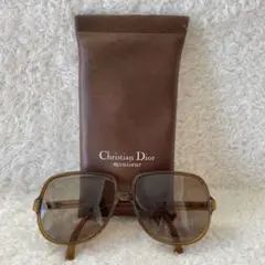 Item thumbnail for item e2cf94d1-2b06-4e85-8370-f715fd96610c