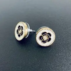 シャネル ピアス カメリア 5番 モチーフ ヴィンテージ 色ゴールド