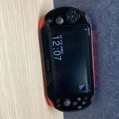 PlayStation Vita 赤/黒PCH-2000 8GBメモリーカード