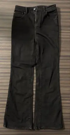 GU ブラックブーツカットデニム Mサイズ
