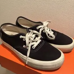 Vans オーセンティックVR3