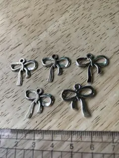 メタル リボン型チャーム （大）5個セット