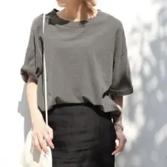 ミューズ ドゥ ドゥーズィエムクラス loose Tシャツ グレーA