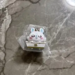 くら寿司　ちいかわ　モモンガ