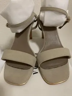 新品、未使用　RANDAサンダル