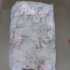 新品・未使用　花柄掛け布団 140x190cm