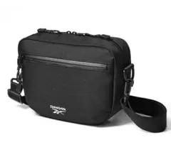 美品　Reebok ブラック 斜め掛けボディバッグ