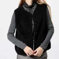 UNIQLO ライトボアフリースベスト　ブラック　Sサイズ