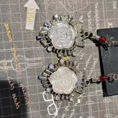 バラモチーフ シルバーピアス