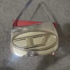 DIESEL シルバーショルダーバッグ