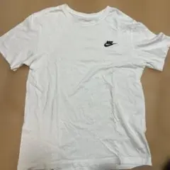 Nike ホワイト Tシャツ ロゴ入り