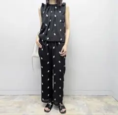 モノトーンフラワー刺繍リボンプルオーバー+ モノトーン刺繍パンツ　ブラック　新品