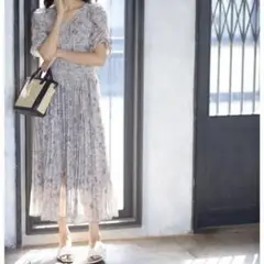 INGNI GRL 花柄Vネックプリーツワンピース グレー