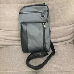 メンズショルダーバッグ　ボディバッグ