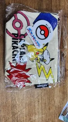 【新品未開封】3COINS キャプテンピカチュウ 刺繍ポーチ ポケットモンスター