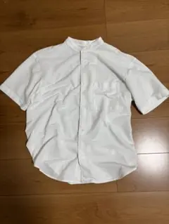 GU ホワイト 半袖シャツ　メンズ　Sサイズ