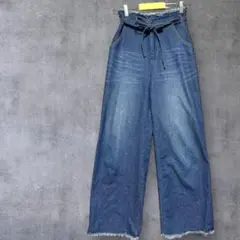 Item thumbnail for item dcafafb6-79b5-4f52-8f7d-8ea4dd7f0a03