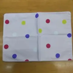 枕カバー水玉柄
