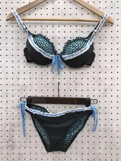 【新品タグ】ベッツィジョンソン フルーツ柄ビキニ　BETSEY JOHNSON 2025年最新】BETSEY JOHNSON セパレート水着・ビキニの人気