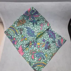 [輸入品]カラフル花柄ハンカチ　 約46cm x 46cm