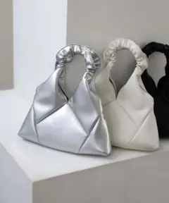 早い者勝ち‼️ トライアングルミニバッグ/ミニショルダーバッグ