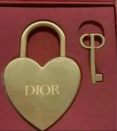【非売品】DIOR 2023 ノベルティ　限定　美品！　南京錠　限定　希少