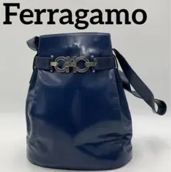 サルヴァトーレフェラガモ ショルダーバッグ 肩掛け 金具 ブランド オシャレ