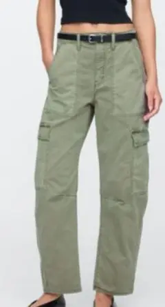 今季GAP カーゴパンツ サイズ4 オリーブグリーン 完売品