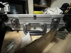 鍵付き！アルミニウム製シルバーケース(ジュラルミンケース)