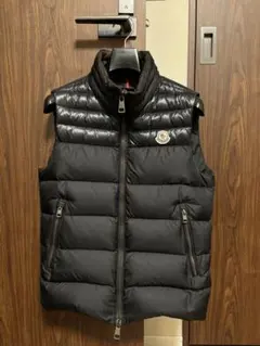 MONCLER ネイビーキルティングダウンベスト 美品です！！最終価格！ 2025年最新】MONCLER メンズ ダウンベスト・キルティングベスト