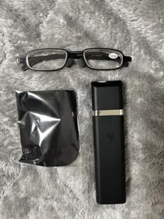 老眼鏡 +2.00 黒 ケース付き メガネ拭き付き 軽量 コンパクト 持ち運び