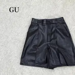 GU ジーユー　フェイクレザーショートパンツ　S　ブラック　裏起毛