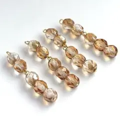 Item thumbnail for item 8fd769c0-e8d2-40e1-8a15-22a40e789882