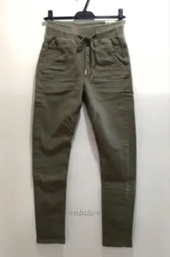 Item thumbnail for item e8f8acc4-bad4-4b8f-967b-50ef15b30d4b