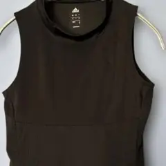adidas ブラック タンクトップ