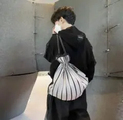 Issey Miyake ショルダーバッグ